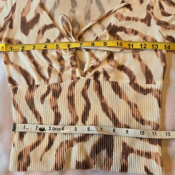 COLSIE Cropped Ribbed Waist Cream Brown Animal Print Headband Shirt Set Sz XS - Picture 6 of 7